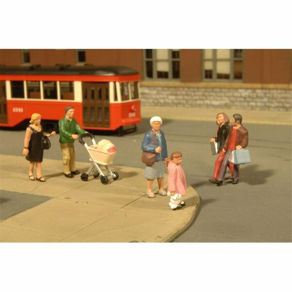 S & P Whistle Stop HO-Scale Strolling Figures BAC33109